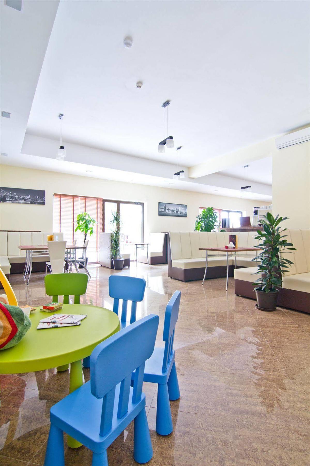 Versal Airport Modlin Nowy Dwor Mazowiecki Ngoại thất bức ảnh